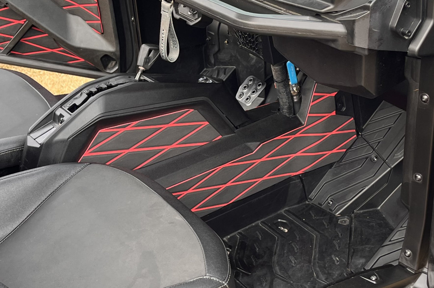 Can-Am Commander 2-Seater Console + Door Accent Panel Kit